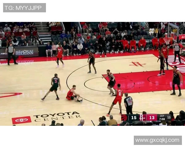 火箭队与猛龙队常规赛精彩对决回顾与分析